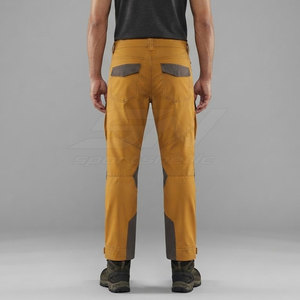 Pantalon de randonnée pour homme avec poches cargo, tissu extensible, genoux ajustables, revers réglables et construction robuste pour l'extérieur - Product Image 4