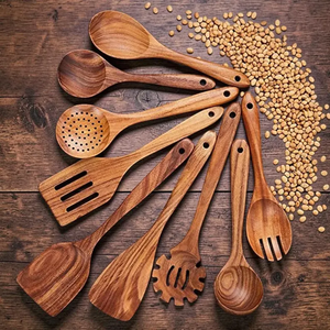 Juego de utensilios de cocina de madera, cucharas de cocina de madera natural, utensilios para sartenes antiadherentes, juego de espátulas de madera, regalo de cocina - Product Image 1