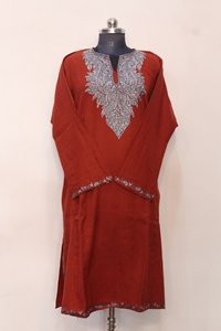 Kurta Roja de Cachemira para Niñas, Hecha a Mano, con Bordado Paisley, Cuello en V, Manga Corta, Estilo Modesto Básico para Uso Diario, Estilo India-Pakistán - Product Image 4