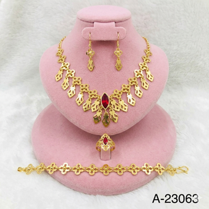 ชุดเครื่องประดับอินเดียจาก MOLL JEWELLERS ล่าสุด ทำจากโลหะผสมสังกะสี ชุบทอง 24K ประดับเพชรซิร์คอน ลายดอกไม้ ดีไซน์ทันสมัย เหมาะสำหรับงานแต่งงาน ประกอบด้วยสร้อยคอและต่างหู สำหรับผู้หญิง ผลิตโดยผู้ผลิตอิสระ - Product Image 6