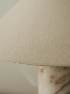 Lampe d'appoint design élégante avec base cylindrique inspirée de la pierre, éclairage doux et diffuse, et un attrait décoratif haut de gamme pour la maison - Product Image 2
