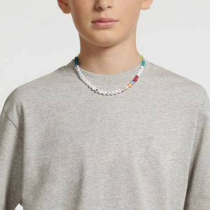 T-shirt pour garçons, style streetwear, couleurs unies vibrantes, matière résistante à la décoloration / entretien facile, collection mode décontractée pour jeunes - Product Image 2