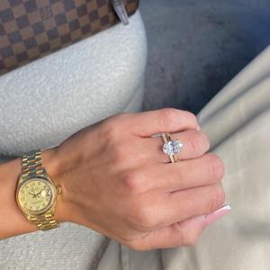 Ensemble de bague de fiançailles solitaire en diamant de laboratoire ovale de 3,2 carats _ Alliance de mariage simple assortie _ Ensemble de mariage 14 carats _ Certifié IGI - Product Image 5