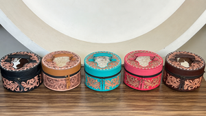 Boîte à bijoux ronde en cuir de vachette véritable, entièrement travaillée à la main, avec embossage floral, style vintage, durable, pour le rangement des bijoux - Product Image 3