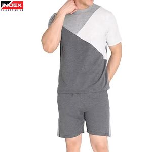 Ensemble de vêtements de sport pour homme en tissu doux, t-shirt et short, tenue de sport pour la salle de sport, entraînement, respirant, léger, personnalisation de la marque - Product Image 1