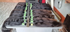 Extensiones de Cabello Humano Remy de Primera Calidad, Lisas y Sedosas, Color Negro Natural, para Uso en Salón y Estilismo Diario, Disponibles al Mejor Precio - Product Image 5