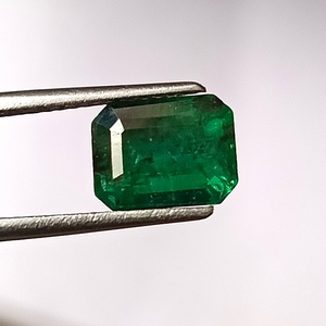 2.15 Carat Natural Zambian Emerald Cut Green Gemstone 6.7x8.7x5.4mm Loose <b>Stone</b> with Color Play/<b>Fire</b> - Product Image 4