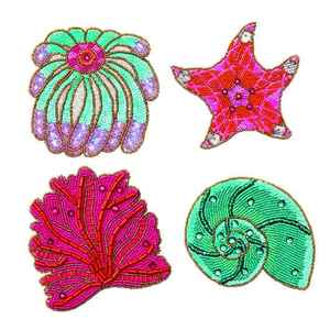 Broche de Cuentas Hecho a Mano, Elegante Pin Floral de Diseño para Mujer, a Precio Económico - Product Image 5