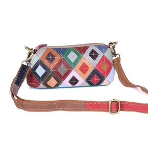 Bolso Ando de Cuero Vacuno Genuino, Mini Bolso de Mano para Mujer, Multicolor con Parches y Correa de Hombro Desmontable - Product Image 5
