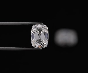 Par de diamantes cultivados en laboratorio certificados por IGI, talla Old Mine y talla Cushion alargada, color elegante E - Product Image 3