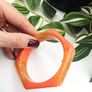 Bijoux fantaisie en résine, bracelets fabriqués à la main en Inde pour femmes et filles, look classique de mariage avec couleur et taille personnalisables - Product Image 1