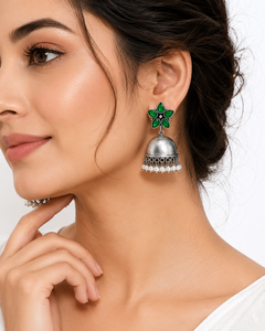 Pendientes de latón oxidado con baño de plata estilo bohemio Jhumka para mujer, aretes tradicionales de Bollywood para boda, imitación de perlas, étnicos indios - Product Image 2