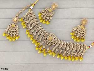 Conjunto de Collar Gargantilla de Circonita Cúbica con Corte Radiante y Pendientes a Juego, y Mang Tika, Joyería de Moda para Fiestas, Fabricantes - Product Image 4