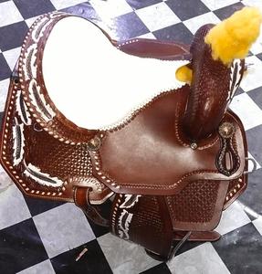 Occidental Cómodo Barril Racing Pleasure Trail Caballo Cuero Sillín Tamaño y Color Personalizado - Product Image 2