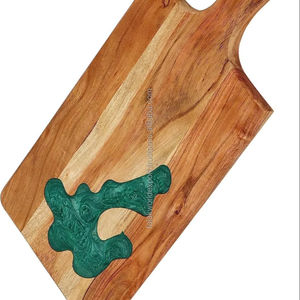 Planche à fromage en résine Planches à découper en résine Planche à découper en bois d'acacia et en résine avec poignée pour la cuisine Par FWE - Product Image 1