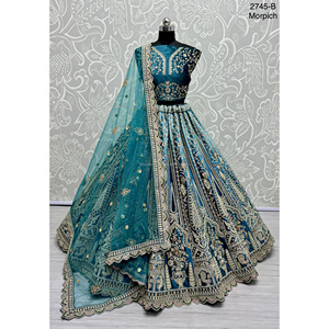 Collections de velours de vêtements de mariée indiens pour la mariée avec le travail de Zarkhan par Fabzone - Product Image 1
