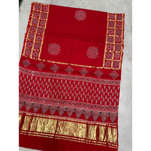 Sari Tradicional Ajrakh con Estampado a Mano, Diseño Étnico, Sari de Algodón y Seda con Pallu y Borde Decorativo para Mujer - Product Image 1