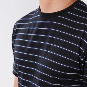 Fabricant de t-shirts personnalisés pour hommes, couleur unie, rayé, col rond, coton, vêtements streetwear, fournisseur de production en gros - Product Image 3