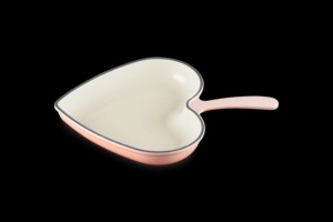 Heart Shape Frying <b>Pan</b> Porcelain Enameled Nonstick Pink Exterior With Plastic Handle For Gas <b>And</b> Induction Cooker - Product Image 3