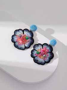 Boucles d'oreilles en céramique multi-perles pour femmes, design de créateur, au meilleur prix de gros - Product Image 3