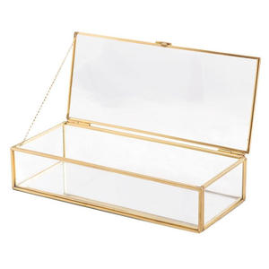 Boîte de rangement pour bijoux en laiton et verre, minimaliste et luxueuse, faite à la main, avec couleur personnalisée, design moderne, cadeau élégant pour femmes - Product Image 1