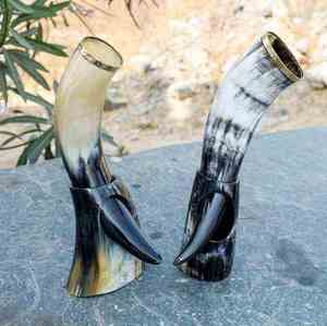 Support pour corne à boire Viking, fait main, motif animal, pour chopes à bière, style Game of Thrones, chopes médiévales, cadeau idéal pour garçons d'honneur et affaires - Product Image 5