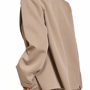 Blazer de luxe sur mesure pour femme, veste de bureau à manches longues, costume ajusté, manteau formel élégant pour affaires, fabricant OEM ODM en gros - Product Image 4