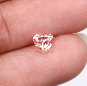 เพชร OM GEMS 1.00 กะรัต รูปหัวใจสีชมพู เจาะด้วยเลเซอร์ ได้รับการรับรองจาก IGI สำหรับทำเครื่องประดับ เพชรสีแฟนซี เพชรแล็บ - Product Image 6