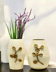 Ensemble de vases de table en métal ivoire artisanal Premium Unicorn, design feuille d'or, fait main, résistant à la rouille, pour mariage - Product Image 1