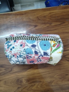 Corn husk clutch pouch Durable makeup pouch wholesale Soft portable cosmetic bag Lightweight puffer bag handle gift for her - Product Image 1