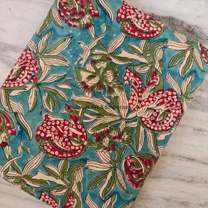 Tissu en coton imprimé traditionnel Jaipuri, coton cambriqué imprimé au bloc 60x60, tissu en coton à motifs. - Product Image 4