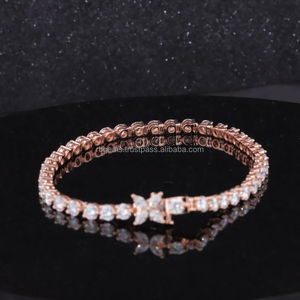 สร้อยข้อมือเทนนิสประดับเพชรทรงหัวใจ 14K ทองคำขาวโรสโกลด์ ประดับเพชร VVS พร้อมใบรับรอง GIA ดีไซน์หรูหราโรแมนติก ระยิบระยับสวยงาม - Product Image 2