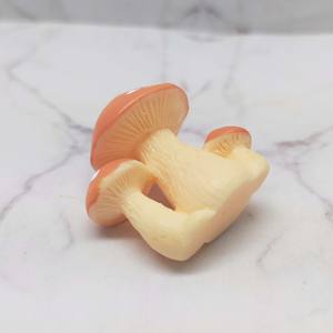 Accesorios de Decoración de Resina Pintada en Naranja, Miniatura de Hongo Súper Lindo y Moderno para Casa de Muñecas - Product Image 3