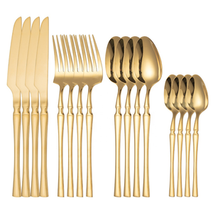 Ensemble de couverts en acier inoxydable doré avec couteau, fourchette et cuillère, finition polie miroir, couverts de table modernes et luxueux pour la salle à manger - Product Image 4