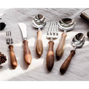 Cucharón <span class=keywords><strong>Grande</strong></span> para Sopa, Acero Inoxidable Pulido Espejo, Mango de Madera, Estilo Clásico, Cubertería para Mesa, Utensilios de Cocina - Product Image 2