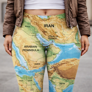 Leggings con mapa del mundo del Estrecho de Hormuz – Ropa deportiva con estampado geográfico de Oriente Medio y logotipo personalizado - Product Image 1