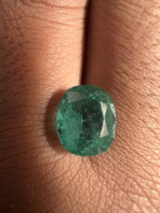 Rare <b>Emerald</b> Cut 5.21 Carat <b>Cushion</b> Shape Green Gemstone Loose <b>Emerald</b> Stone for Fine Jewelry B2B Gemstone Wholesale - Product Image 2