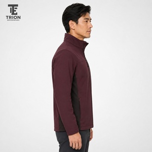Veste softshell imperméable pour homme, tissu chaud et confortable, design résistant au vent, capuche réglable, parfaite pour les sports de plein air - Product Image 3