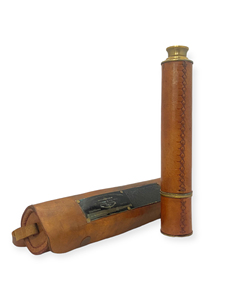 Telescopio Decorativo de Latón de 24 Pulgadas con Acabado Antiguo y Estuche de Cuero, Inspirado en la Náutica, para Decoración del Hogar - Product Image 2