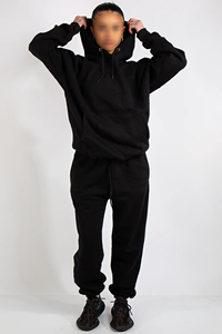 Ensemble survêtement molletonné deux pièces personnalisé avec logo pour femme : sweat à capuche oversize et pantalon de jogging – Tenue décontractée et sportswear – Vente en gros - Product Image 4
