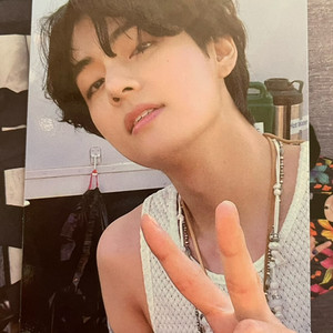 Pour les fans de BTS, souvenirs de 2021, carte photo V Taehyung - Collection exclusive - Product Image 1