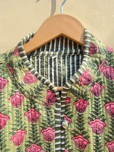 Edredón Acolchado Hecho a Mano en India, 100% Algodón Ecológico, Antiarrugas, Transpirable, de Secado Rápido, con Estampado Digital y Bolsillo Frontal, para Otoño e Invierno - Product Image 4