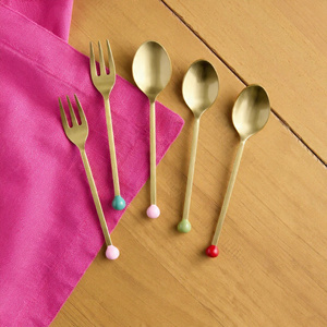 Fourchettes et cuillères à dessert de luxe dorées avec poignées colorées, ensemble de fourchettes à gâteau et à fruits en acier inoxydable - Product Image 4