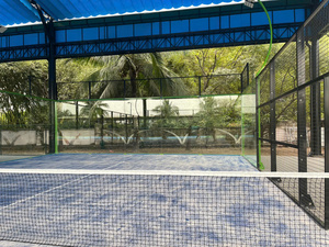 สนามแพเดิลกลางแจ้งกันสภาพอากาศ โครงสร้างเหล็กกันสนิม กระจกนิรภัย ขายส่งทั่วโลก - Product Image 4