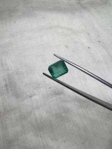 Vente en gros de pierres précieuses Jai Narayan Gems, émeraude naturelle zambienne de 3,19 carats, taille octogonale, pierre précieuse verte, pour bagues, pendentifs, colliers - Product Image 3