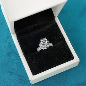 Joyería al por Mayor OEM/ODM, Anillo de Diamantes Naturales en Oro Blanco de 18K para Mujer, Uso Diario, Diseño Elegante Glosbe & Co - Product Image 3