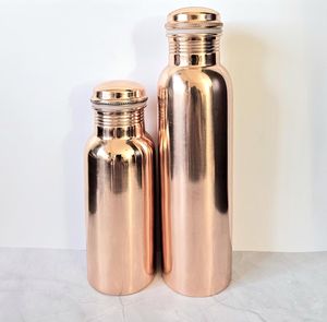Botella de Agua Hecha a Mano de Cobre Puro: Bebedero Ayurvédico para Yoga (900ml o 500ml) - Product Image 1