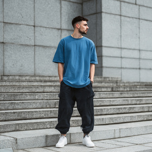 T-shirts streetwear oversize pour hommes, coupe ample et épaisse 250 GSM, épaules tombantes, pour le jogging en extérieur - Product Image 1