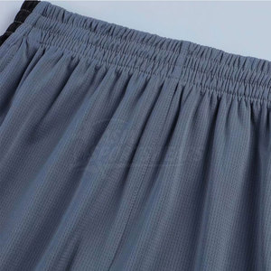 Tenue de basketball professionnelle respirante pour hommes – Design élégant, coupe confortable, options personnalisables pour l'entraînement - Product Image 6