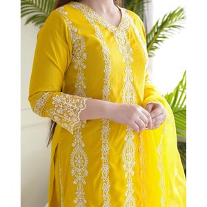 Vêtements de fête pour femmes de créateur haut et bas avec un bel ensemble élégant Plazzo - Product Image 4